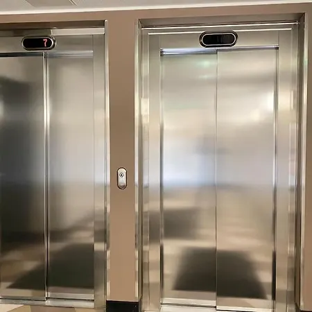 Goldfinger Yksioe Merinaekoealalla 7 Krs * Helsinki