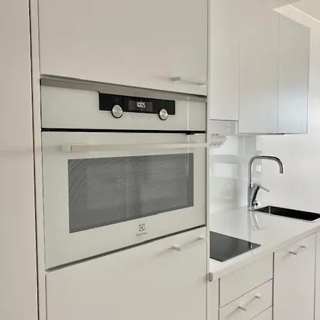 דירה Goldfinger Yksioe Merinaekoealalla 7 Krs *