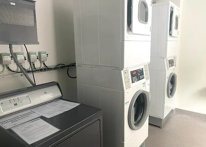 Goldfinger Yksioe Merinaekoealalla 7 Krs شقة