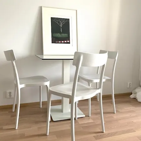 Goldfinger Yksioe Merinaekoealalla 7 Krs * Helsínquia