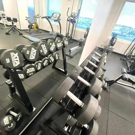 Goldfinger Yksioe Merinaekoealalla 7 Krs Apartamento *