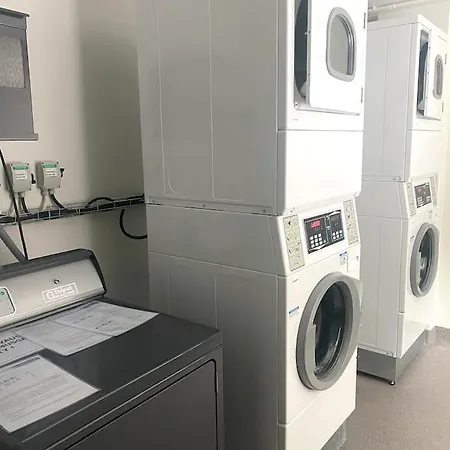 Goldfinger Yksioe Merinaekoealalla 7 Krs Apartamento